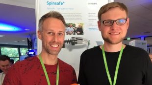 Dennis Zappi (li.) und Gero Kraus sind die Gründer des Leipziger Startups "Spinsafe". Foto: Stephan Hönigschmid
