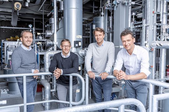 Stephan Garabet, Bernhard Zwinz, Nils Aldag und Christian von Olshausen (v.l.n.r.) bilden die Geschäftsführung von Sunfire. Foto: PR/Sunfire GmbH