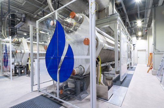 Dieser 10 MW Druck-Alkali-Elektrolyseur von Sunfire produziert für RWW in Lingen Wasserstoff. Foto: RWE